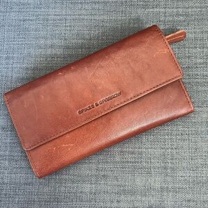 NWT SPIKES & SPARROW DOUBLE COMPARTMENT LEATHER WALLET ORGANIZER CASE